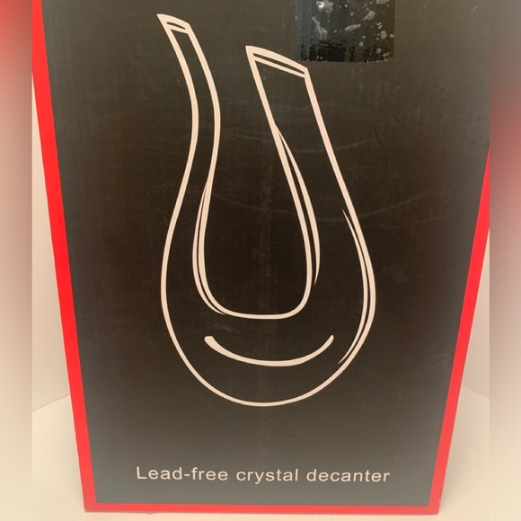 Hand Blown Artisan: Unique Shaped Lead Free Crystal Wine Decanter - Picture 5 of 8